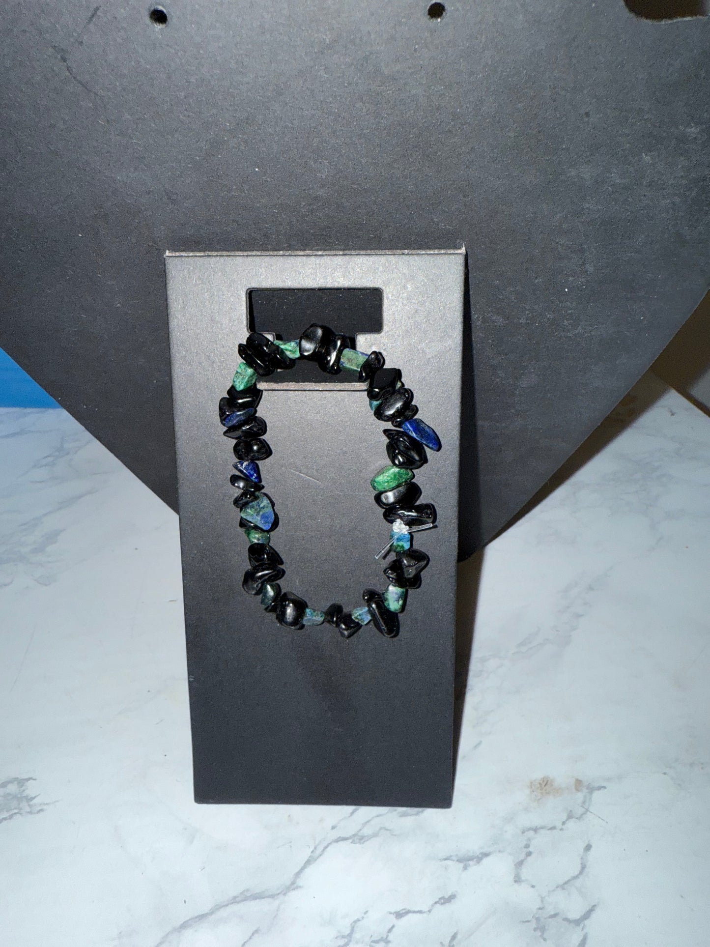 Chrysocolla and obsidian chip bracelet
