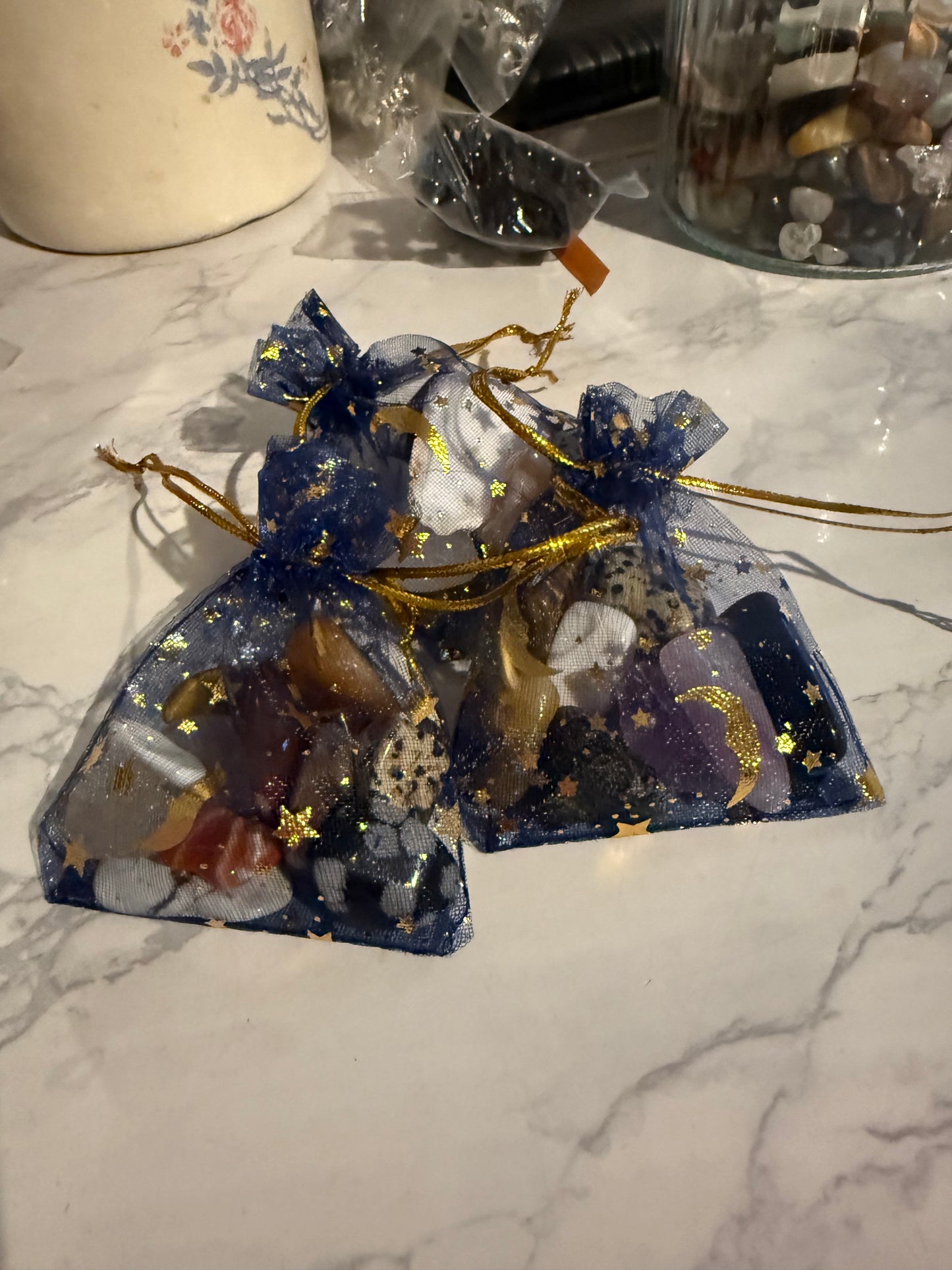 Cat Intuitively chooses your crystal pouch!