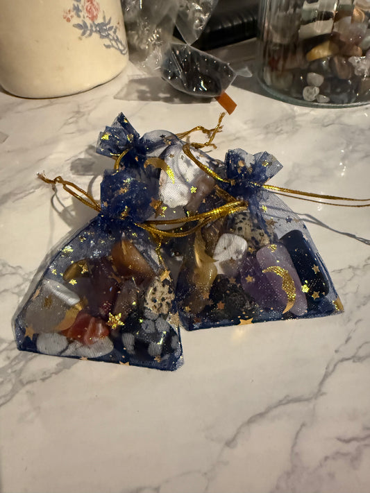 Cat Intuitively chooses your crystal pouch!