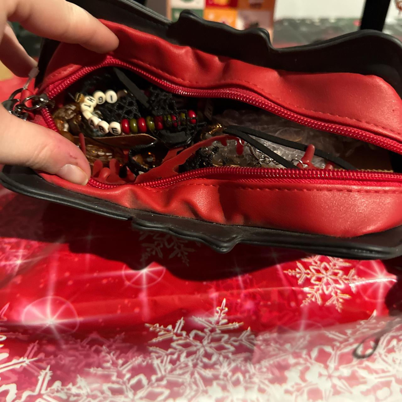 Vampire/spooky queen mystery jewelry purse